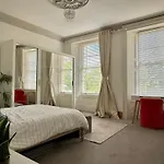 Entire Apartment By City Centre & Harbourside